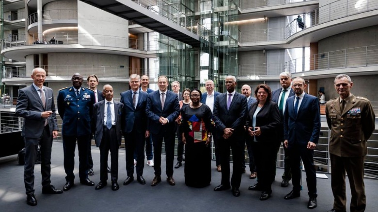 Treffen des Verteidigungsausschusses mit Delegation der United Nations