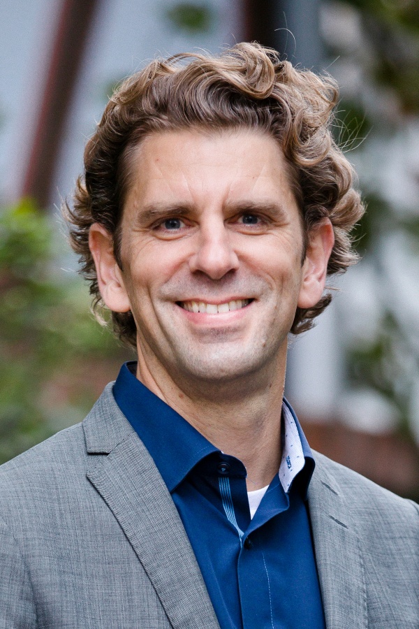 Dr. Marlon Bröhr